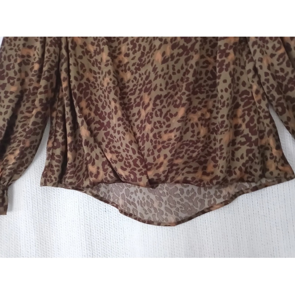 THML Top M Cute Olive Green & Brown Satin Leopard Print Rolled Hem Shirt Blouse - Picture 7 of 8